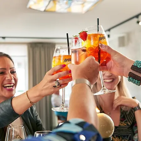 De Maasparel Nextdoor Maassuites アルセン