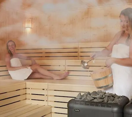 De Maasparel Nextdoor Maassuites מלון ארקן