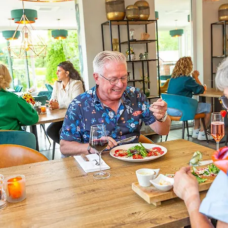 De Maasparel Nextdoor Maassuites 4*