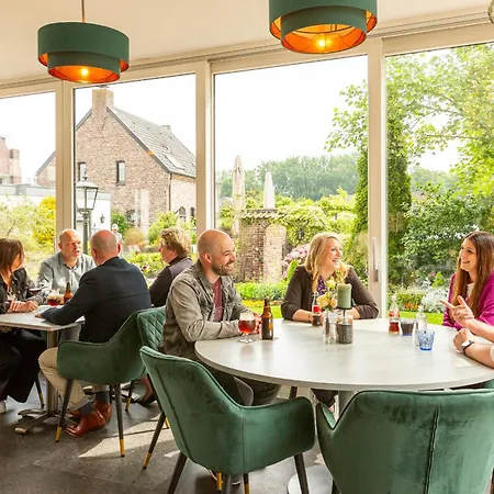 De Maasparel Nextdoor Maassuites アルセン