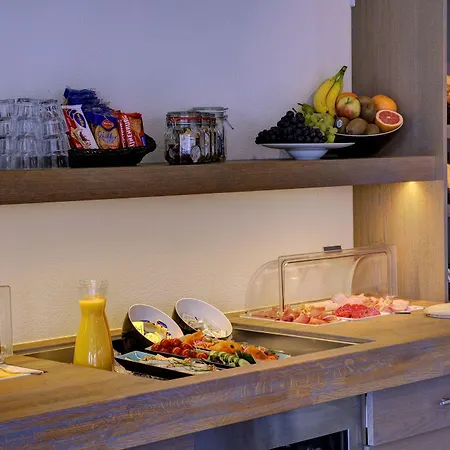 De Maasparel Nextdoor Maassuites 4*