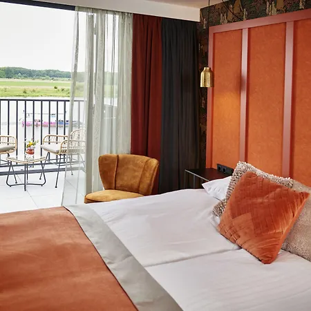 De Maasparel Nextdoor Maassuites ארקן