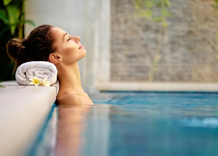 De Maasparel Nextdoor Hotel 4*