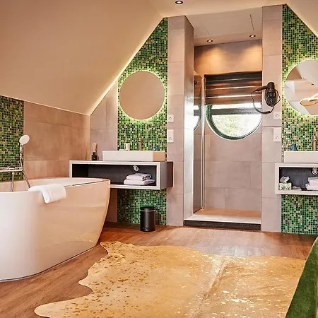 De Maasparel Nextdoor Maassuites 4* Arcen