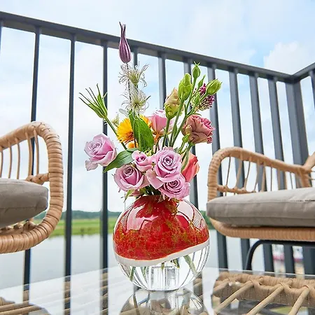 De Maasparel Nextdoor Maassuites Hotel 4*