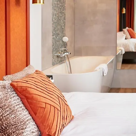 De Maasparel Nextdoor Maassuites 4* Arcen