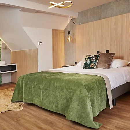 De Maasparel Nextdoor Maassuites 4* Arcen